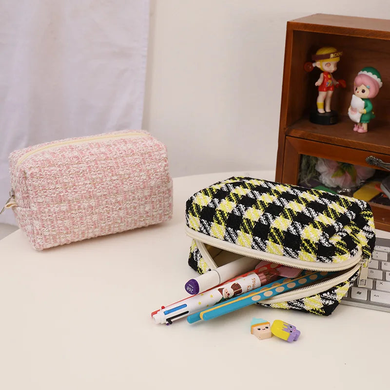 Personalized Embroidered Makeup Bag Plaid