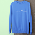 Load image into Gallery viewer, Sweater Blue Tu as un Coeur en Or
